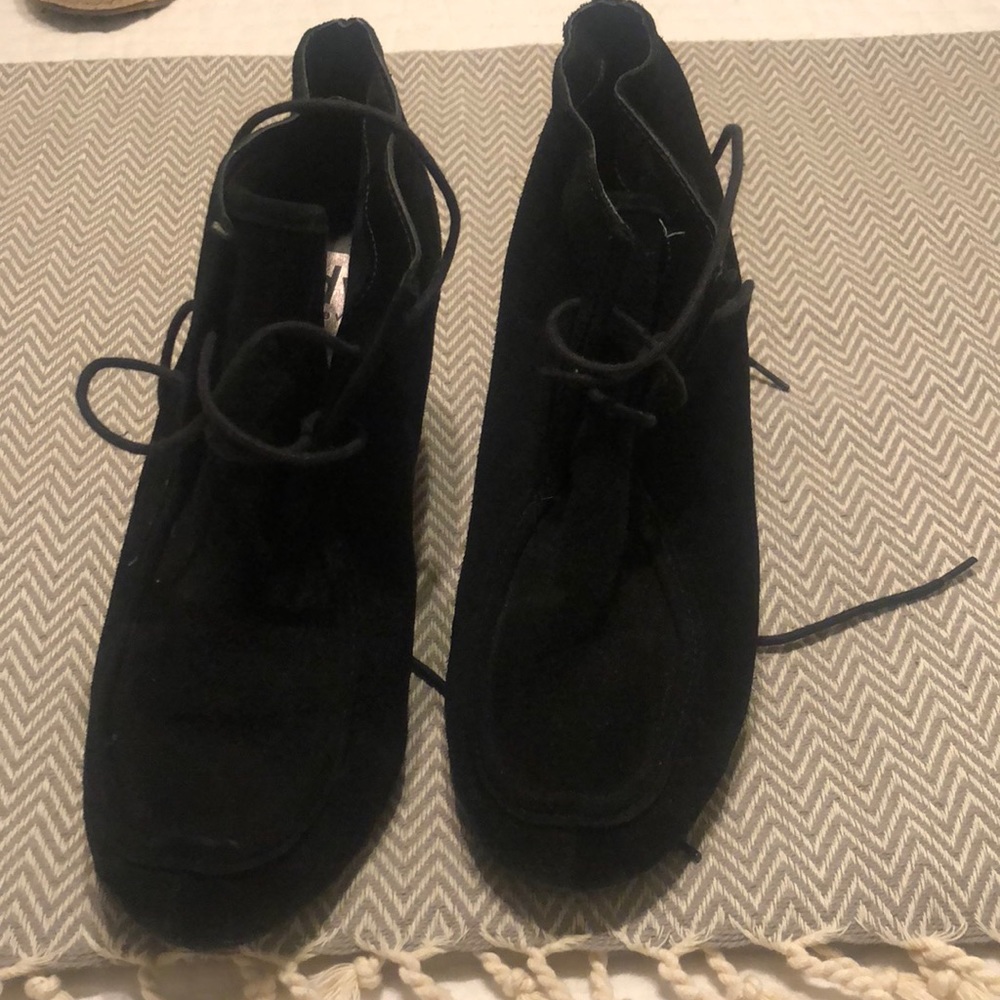 Super cute lace up booties